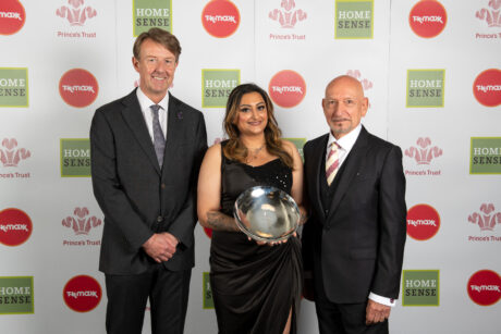 Tania Makwana, Winner of the Marvel Rising Star Award with Sir Ben Kingsley, and Mike Stagg, Senior Vice President Integrated Retail and Franchise Development EMEA, The Walt Disney Company. 